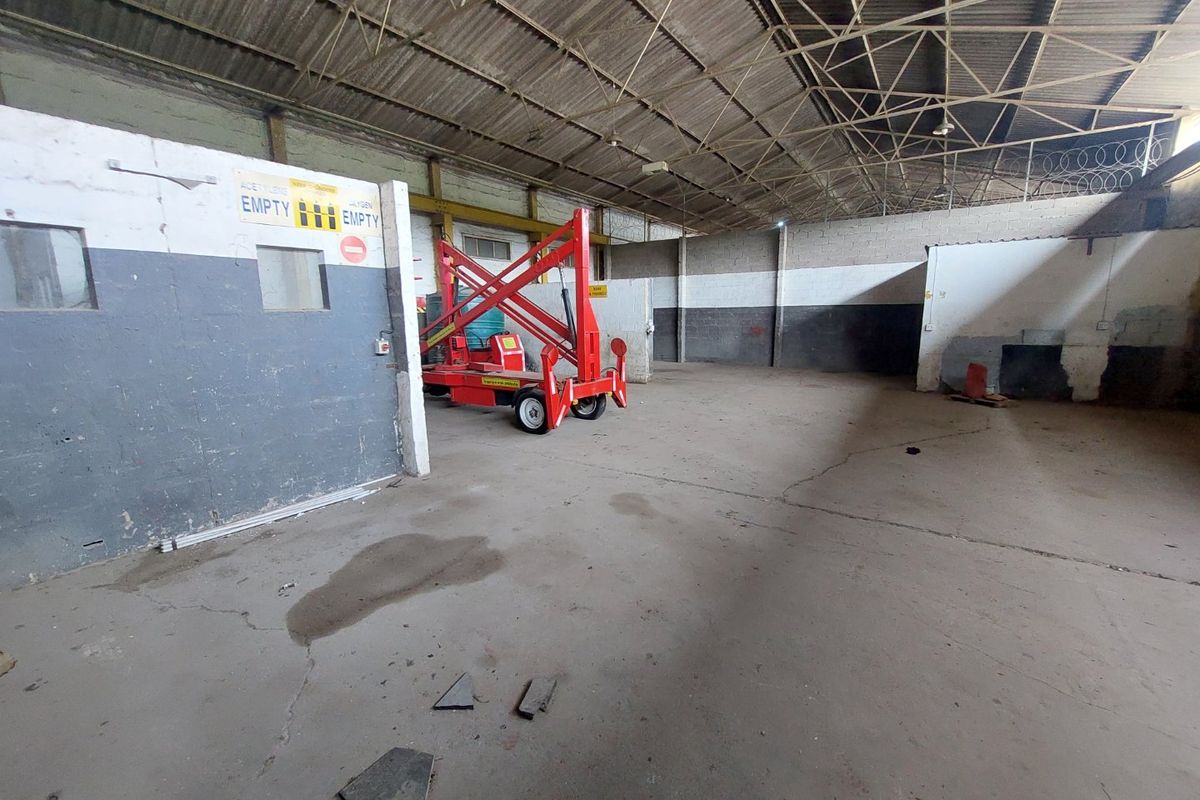 Industrial To Rent in Malvern - Photo 5