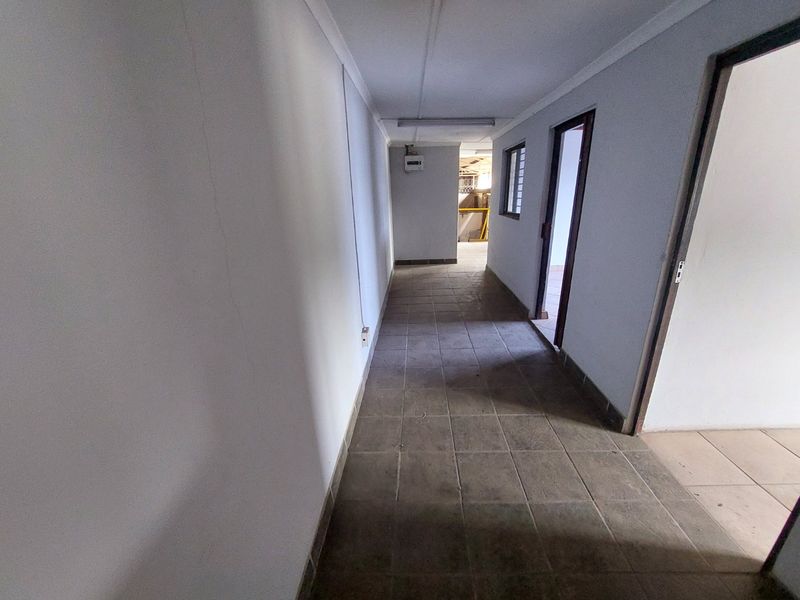 Industrial To Rent in Malvern - Photo 10