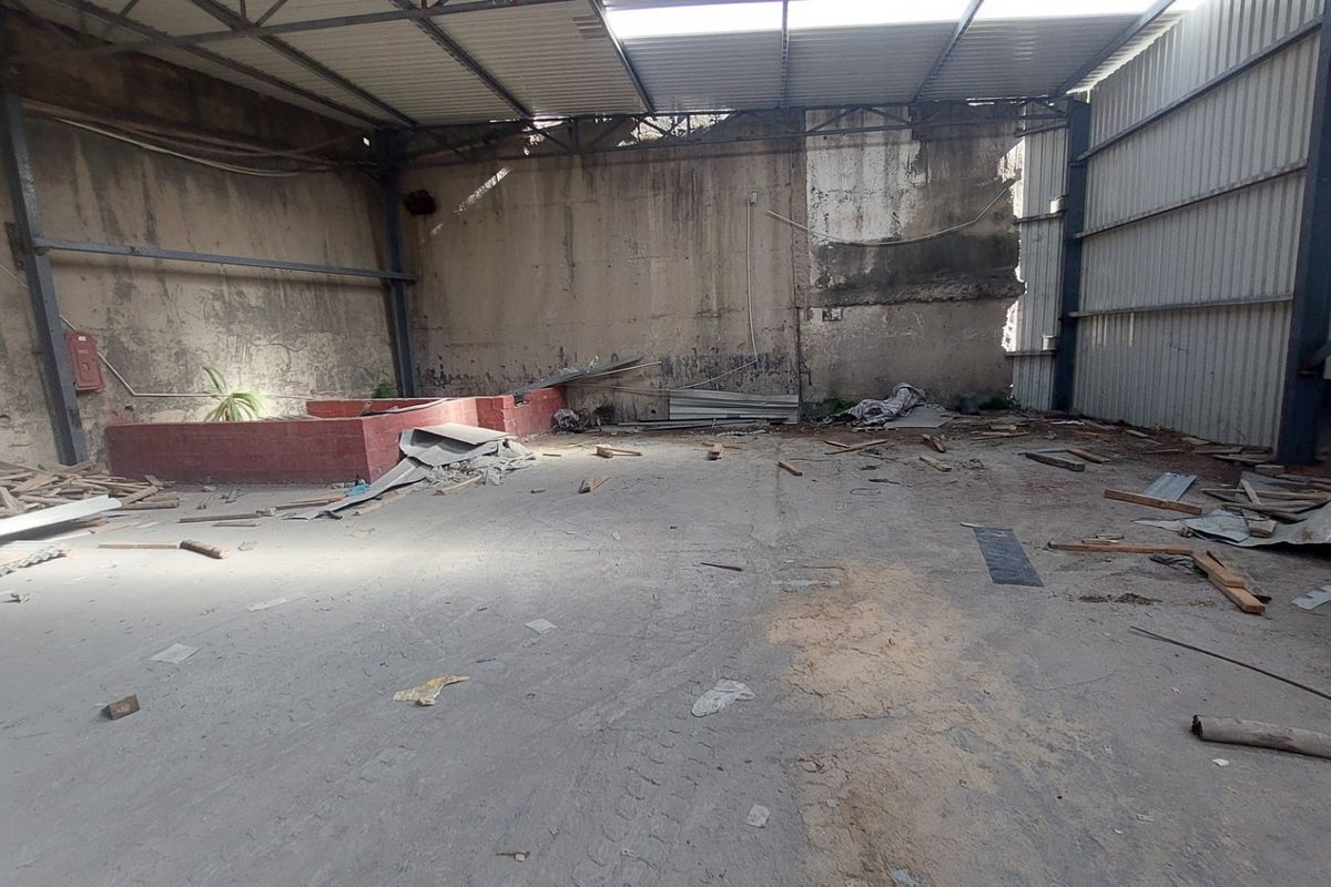 Commercial property for rent in Queensburgh - Photo 3