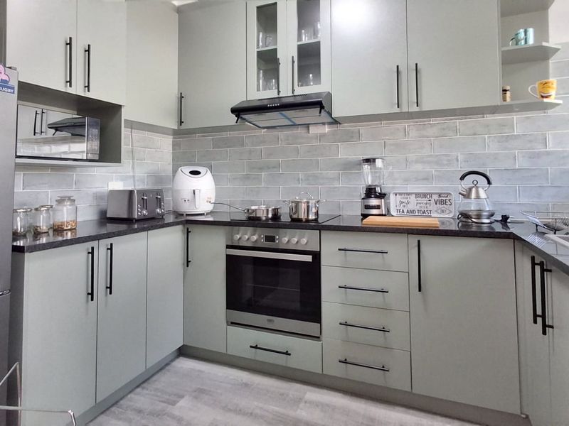 MODEL 1 BEDROOMED YUPPY APARTMENT - Photo 4