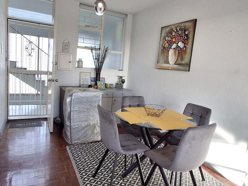 MODEL 1 BEDROOMED YUPPY APARTMENT - Photo 3