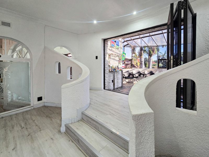 Modern Family Home On A Spacious Stand – Move-In Ready! - Photo 10