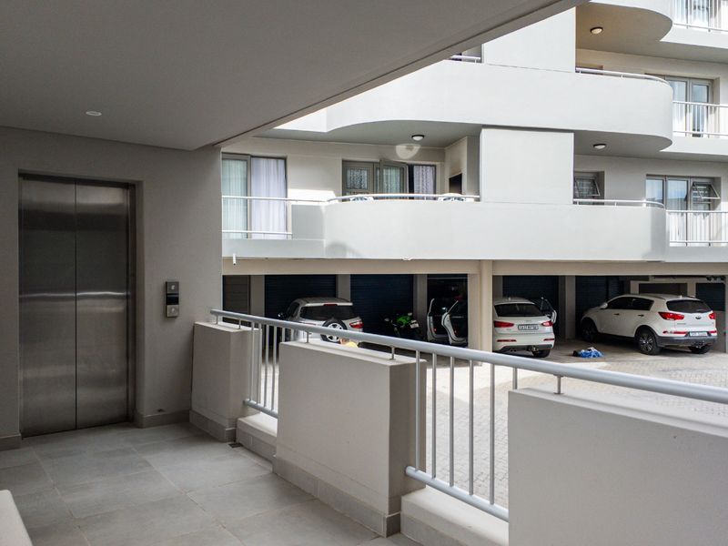 Coastal Classic – Where Luxury Meets Effortless Living in Mossel Bay - Photo 9