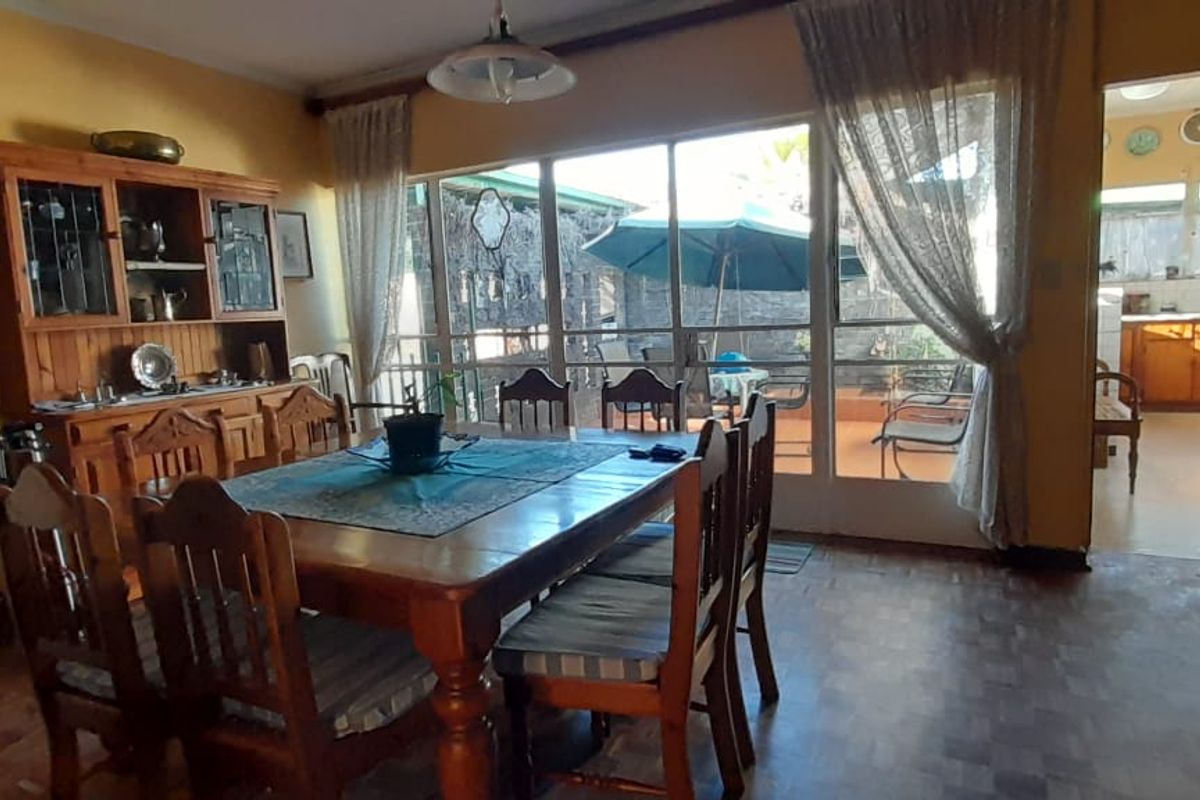 4 Bedroom Bargain – Perfect for Renovators or Investors - Photo 3