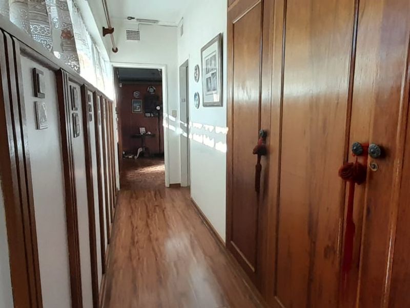 4 Bedroom Bargain – Perfect for Renovators or Investors - Photo 10