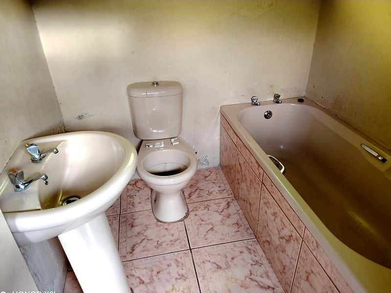 3 Bedroom House for Sale in Mdantsane - Photo 5