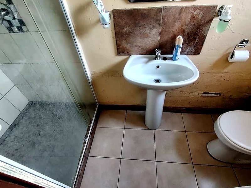 3 Bedroom House for Sale in Mdantsane - Photo 4