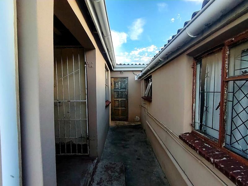 3 Bedroom House for Sale in Mdantsane - Photo 10