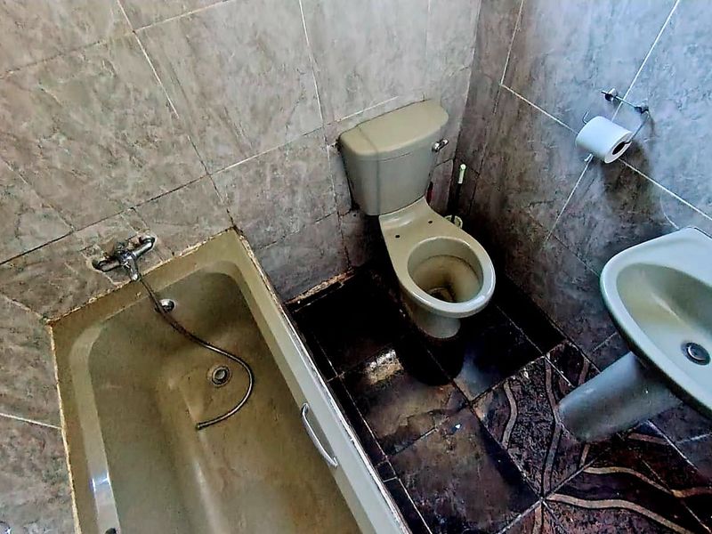 2 Bedroom House for Sale in Reeston - Photo 7