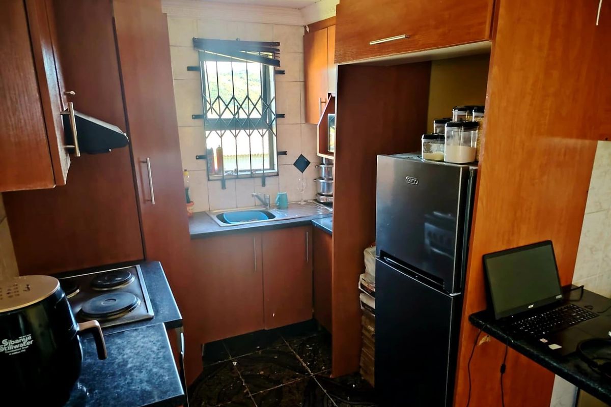 2 Bedroom House for Sale in Reeston - Photo 5