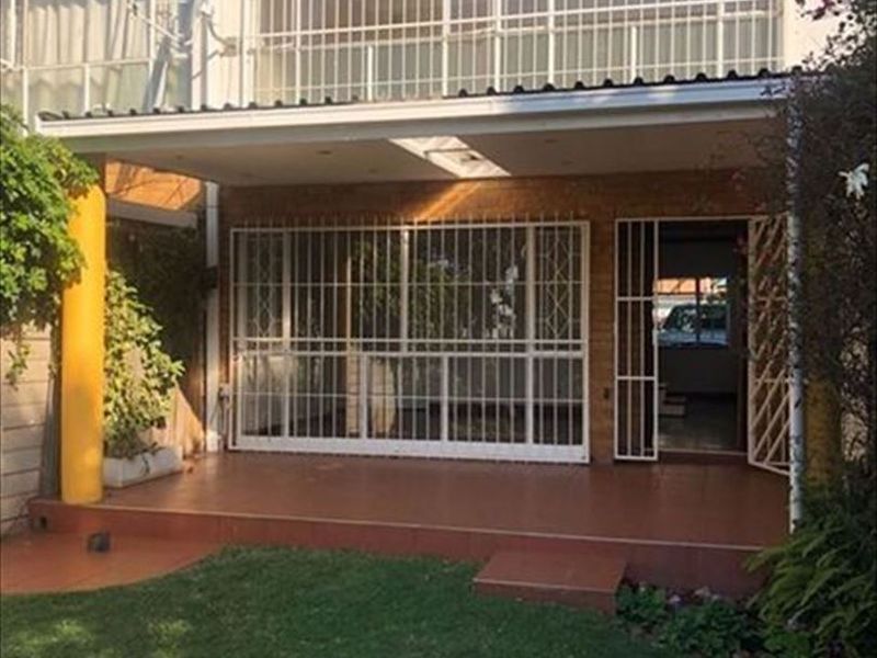 Cozy Two-Bedroom Home with Ample Parking - Photo 3