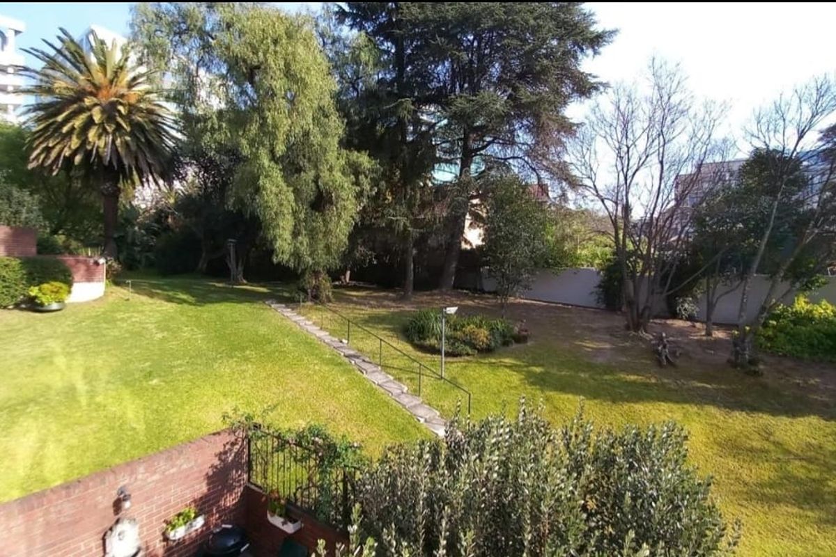 Your Next Investment: A Spacious, Secure Apartment in Sandton - Photo 2