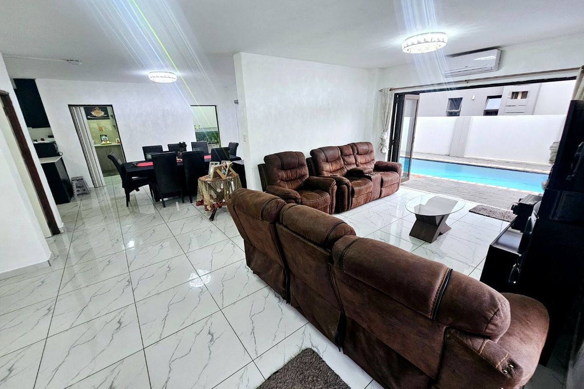 Modern 4 Bedroom 2.5 Bathroom House + Heated Pool for Sale in Silverstone Country Estate - Photo 3