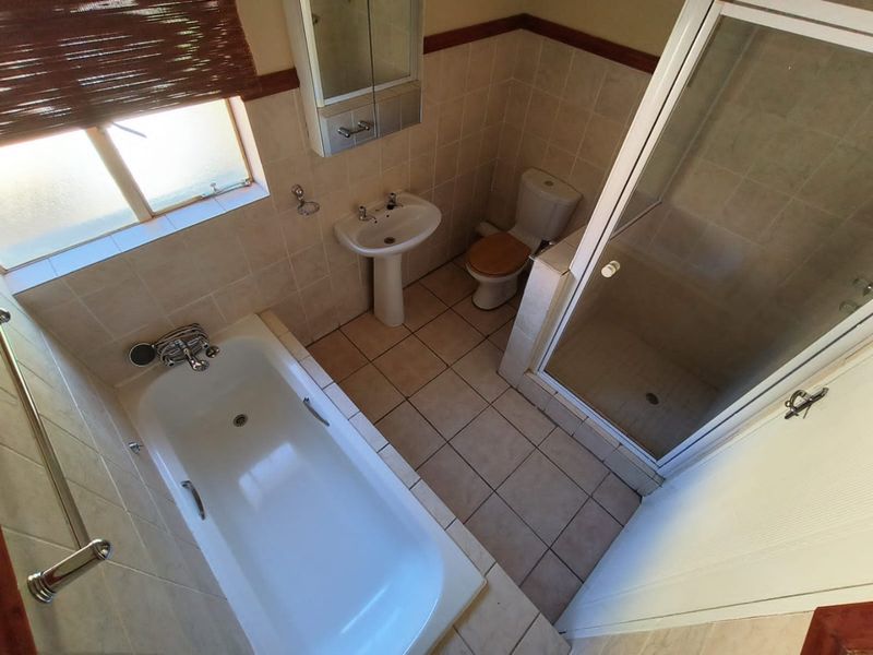 2 Bedroom Townhouse La Montagne Pretoria - Photo 9
