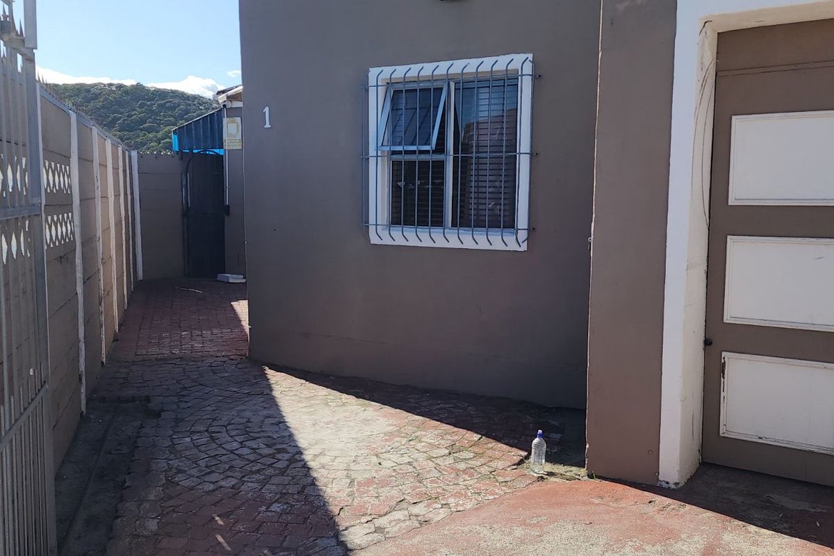 2 Bedroom home to rent in Rocklands - Photo 3