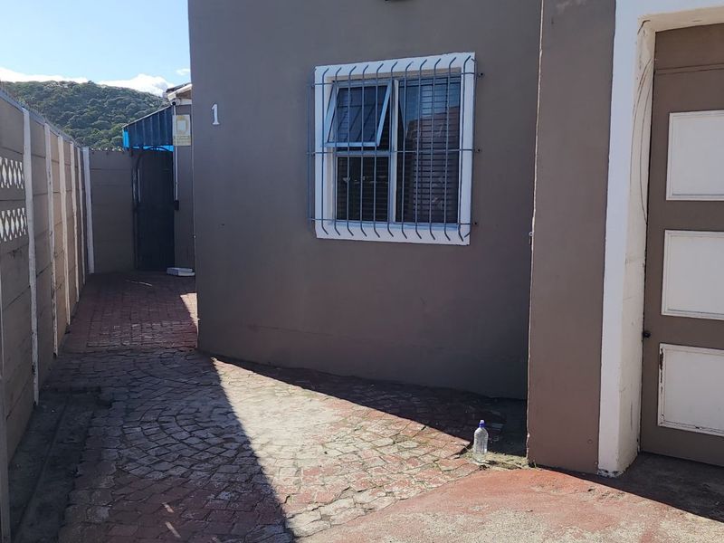 2 Bedroom home to rent in Rocklands - Photo 3