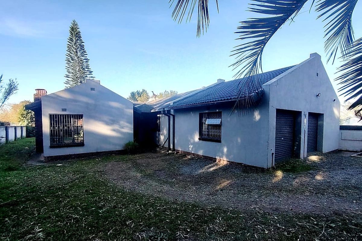 4 Bedroom House For Sale in BERLIN KING WILLIAMS TOWN - Photo 2