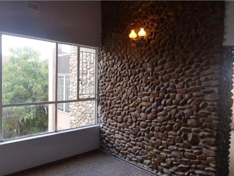 MAKE THIS HOUSE YOUR HOME!!! - Photo 10