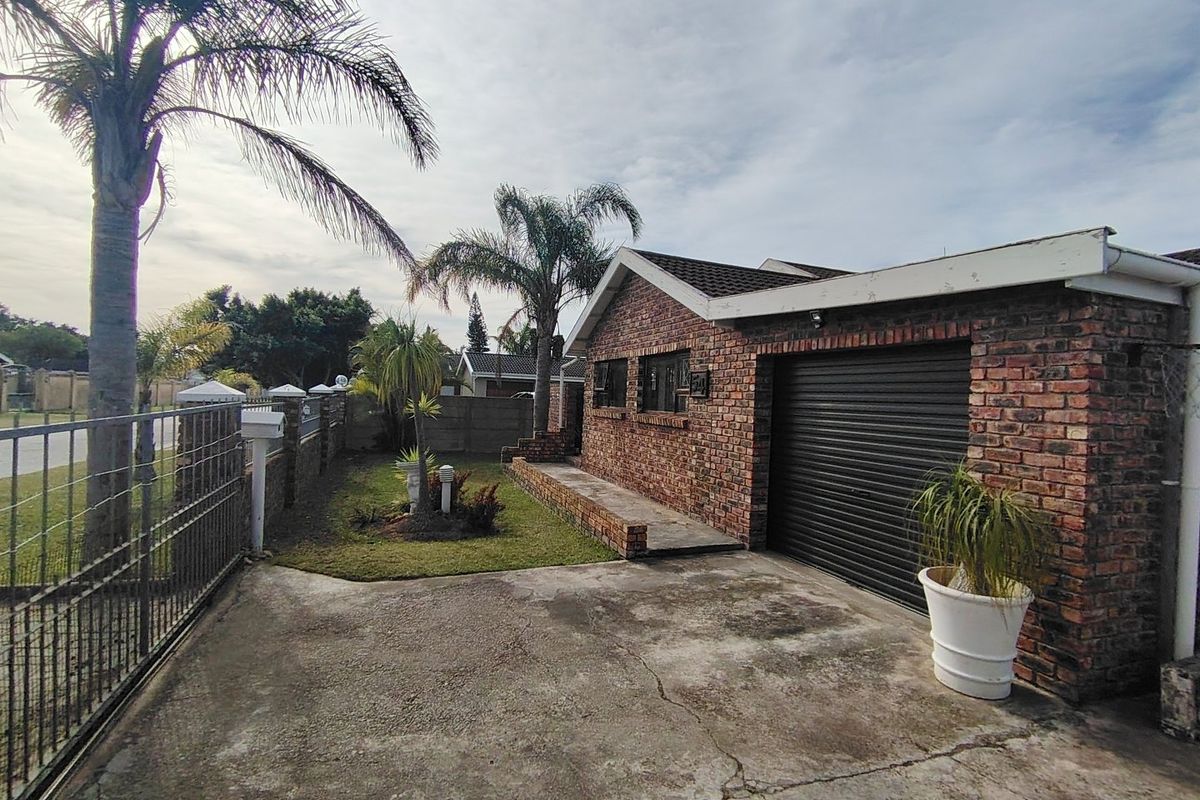 FACEBRICK- FAMILY HOME - Photo 3