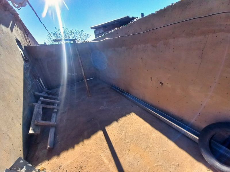 Rondebult Ext 2 Gem: 2-Bed Starter Home with Expansion Potential & Great Location! - Photo 6