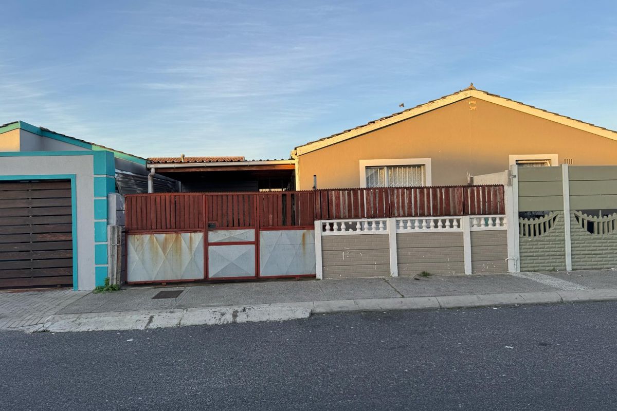 Ideal 2-Bedroom Home for Families or Investors – Portland, Mitchells Plain - Photo 2