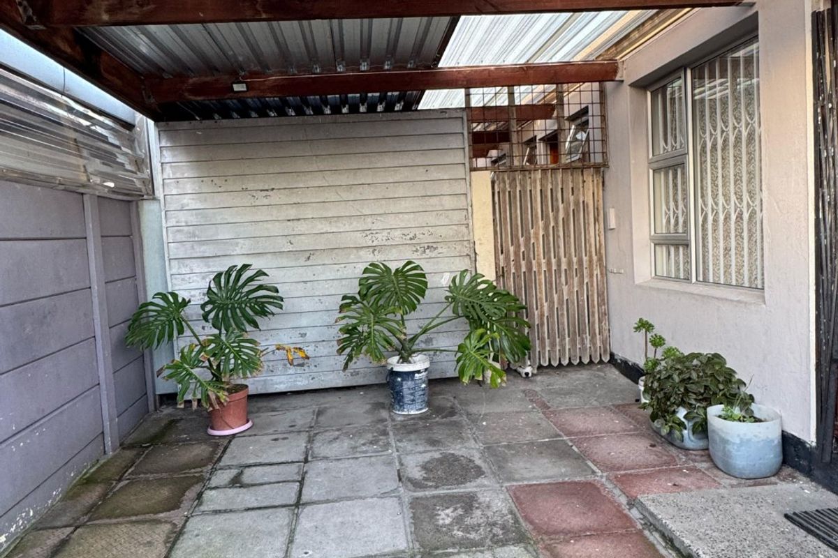 Ideal 2-Bedroom Home for Families or Investors – Portland, Mitchells Plain - Photo 3