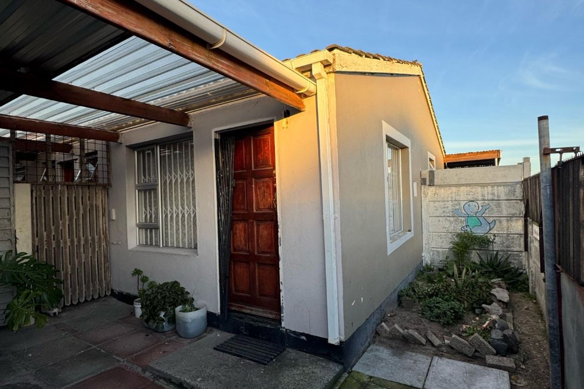 Ideal 2-Bedroom Home for Families or Investors – Portland, Mitchells Plain - Photo 4
