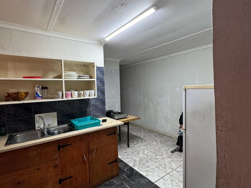 Ideal 2-Bedroom Home for Families or Investors – Portland, Mitchells Plain - Photo 9