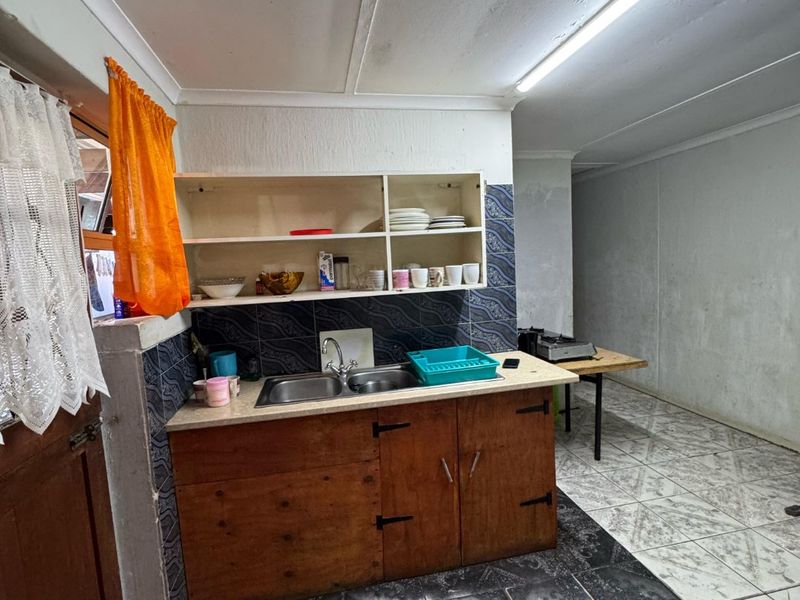 Ideal 2-Bedroom Home for Families or Investors – Portland, Mitchells Plain - Photo 8