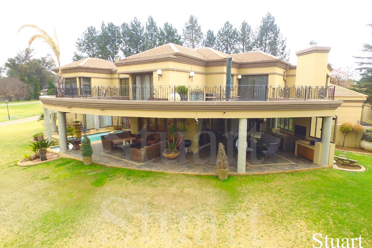 Luxury Riverside Sanctuary – A Masterpiece of Design and Comfort - Photo 3