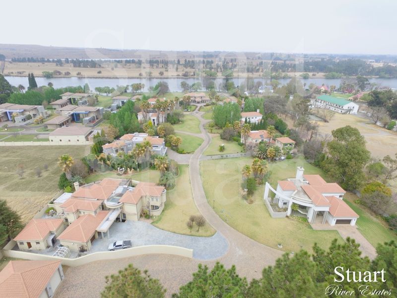 Luxury Riverside Sanctuary – A Masterpiece of Design and Comfort - Photo 7