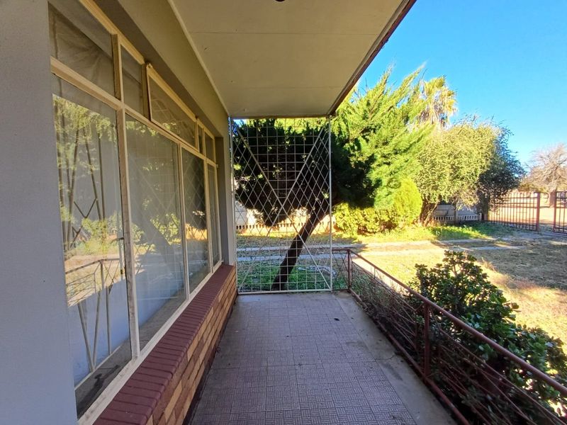 Charming and Affordable Family Home in Roosheuwel, Klerksdorp - Photo 2