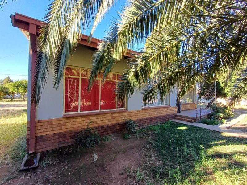 Charming and Affordable Family Home in Roosheuwel, Klerksdorp - Photo 5