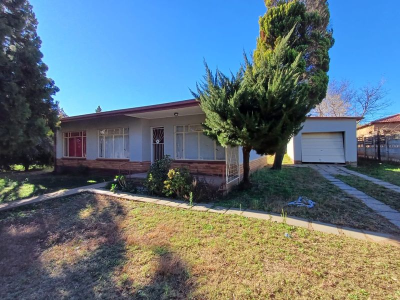 Charming and Affordable Family Home in Roosheuwel, Klerksdorp - Photo 3