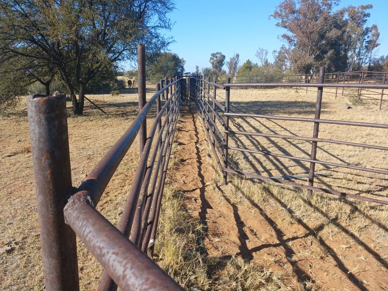 Exceptional 881-Hectare Farming Property for Sale in Vryburg District - Photo 4