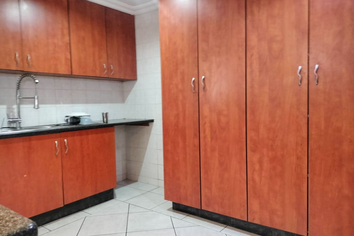 Family Home in Beyerspark - Photo 4