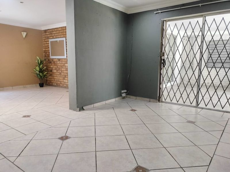 Family Home in Beyerspark - Photo 5