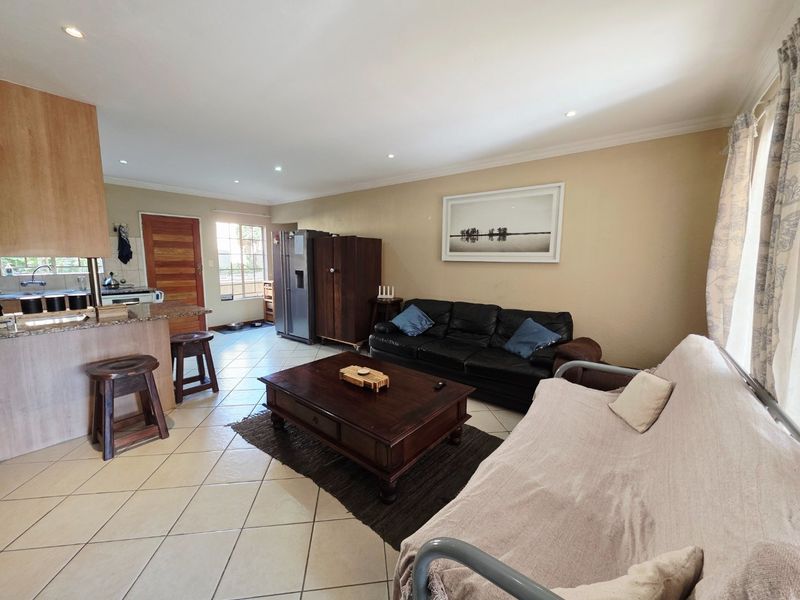 3 Bedroom Duplex For Sale in La Montagne - Photo 7