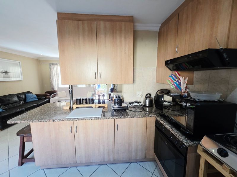 3 Bedroom Duplex For Sale in La Montagne - Photo 10