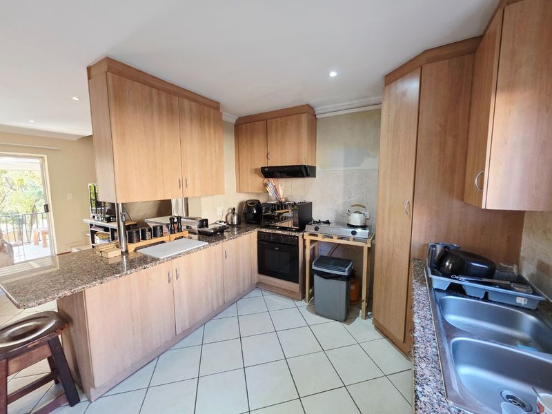 3 Bedroom Duplex For Sale in La Montagne - Photo 8