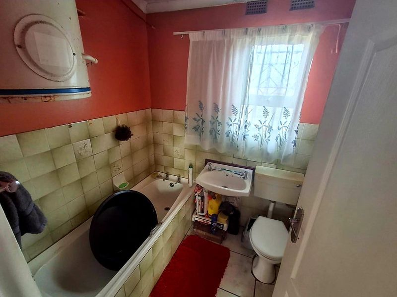 3 Bedroom House for Sale in Mdantsane - Photo 4