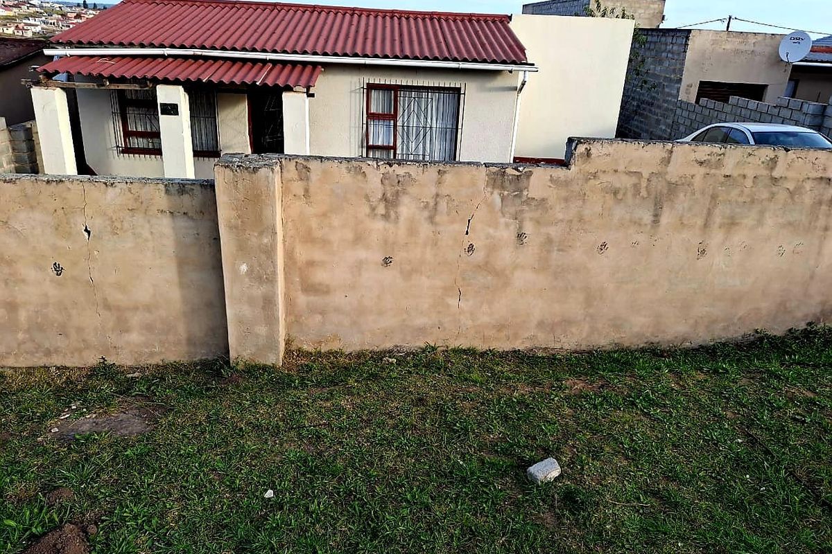 3 Bedroom House for Sale in Mdantsane - Photo 2