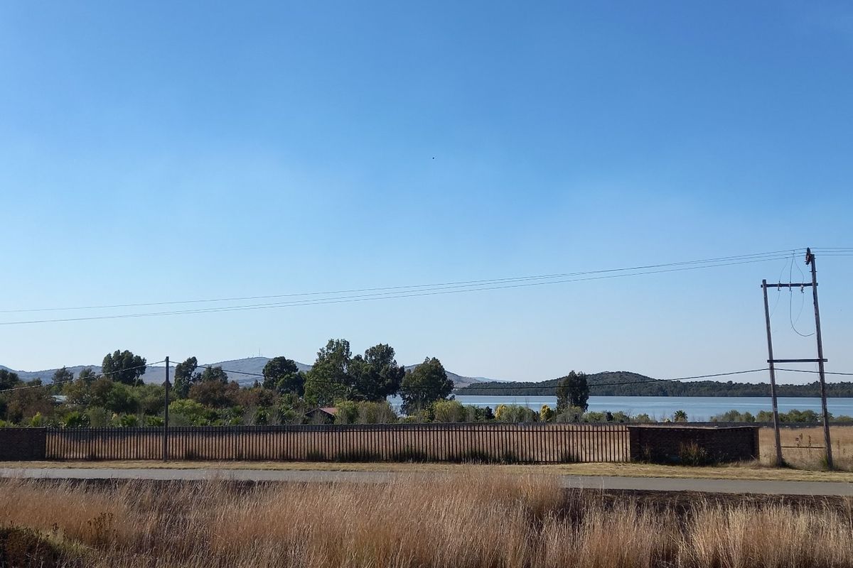 Eco Off-Grid Agricultural Stands  - Photo 2