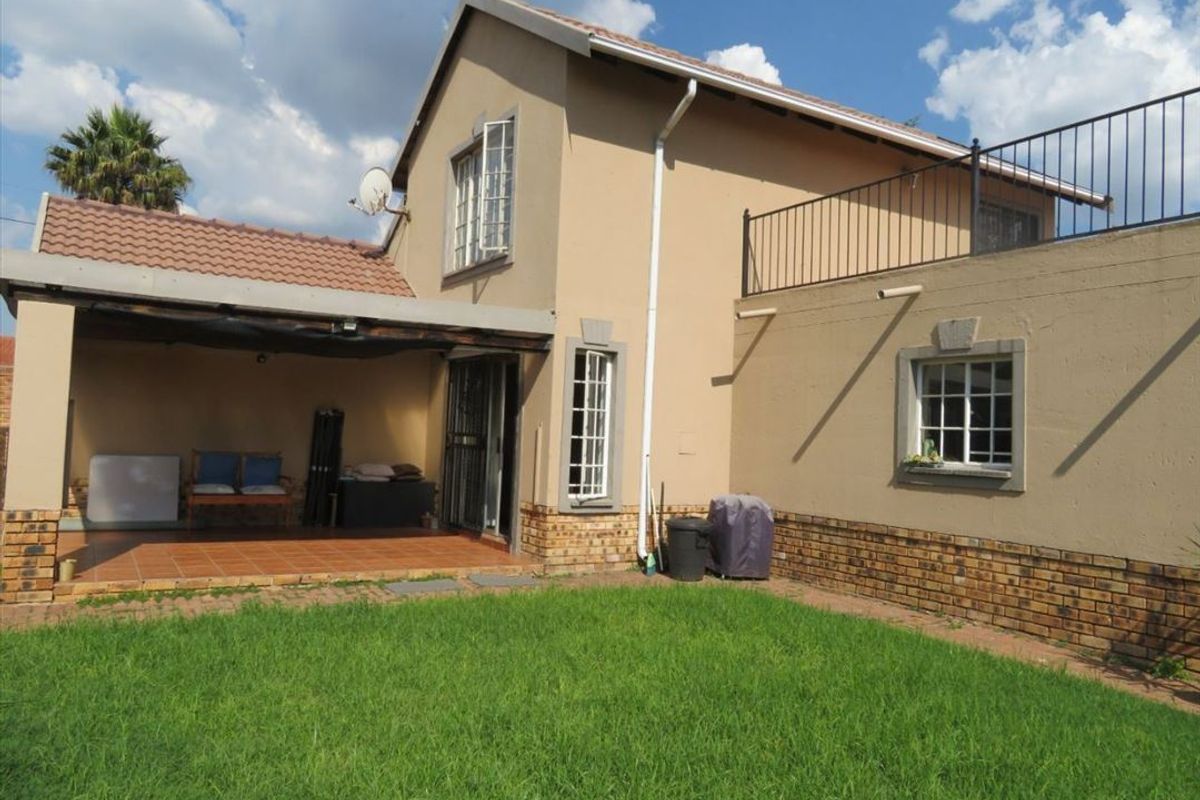 Comfortable Four-Bedroom Family Home - Photo 3