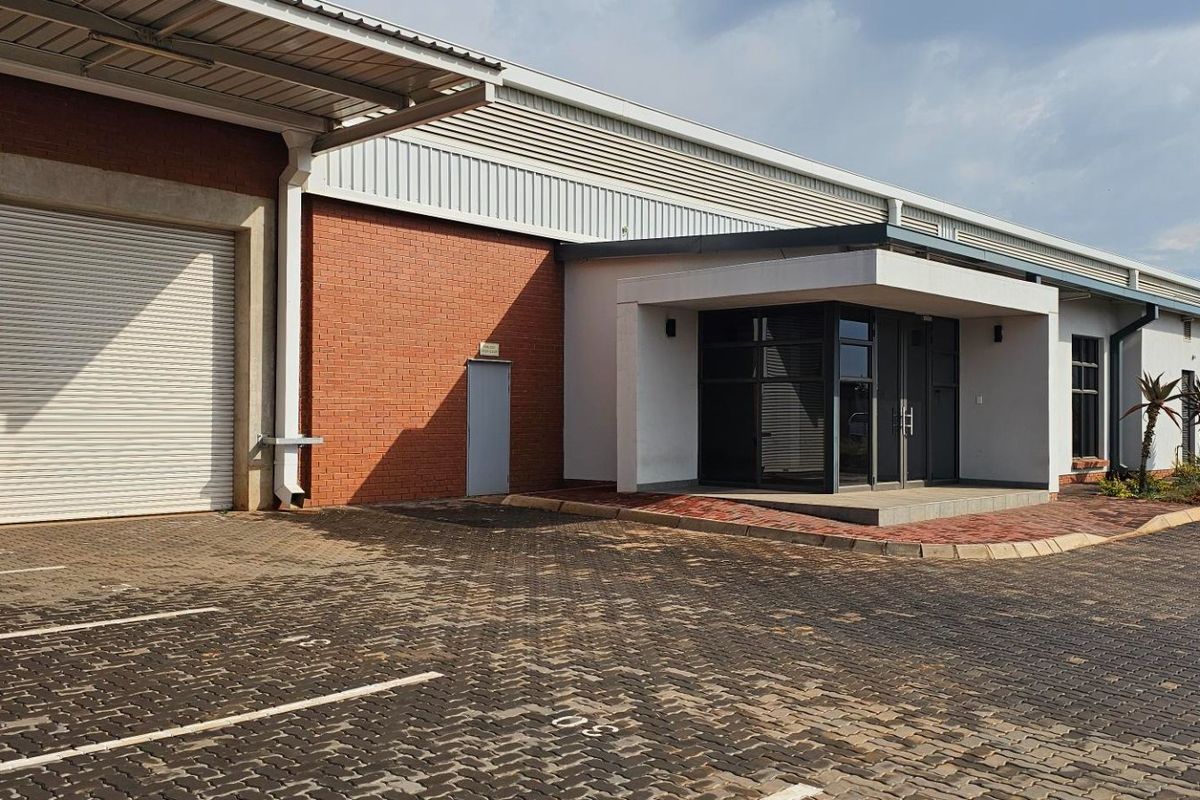 Boost Efficiency with Our Strategically Located Warehouses - Photo 2