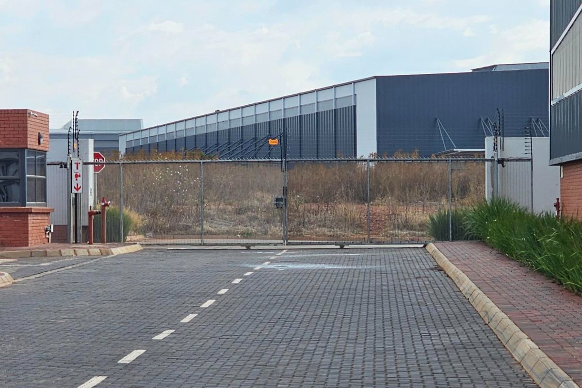 Boost Efficiency with Our Strategically Located Warehouses - Photo 3