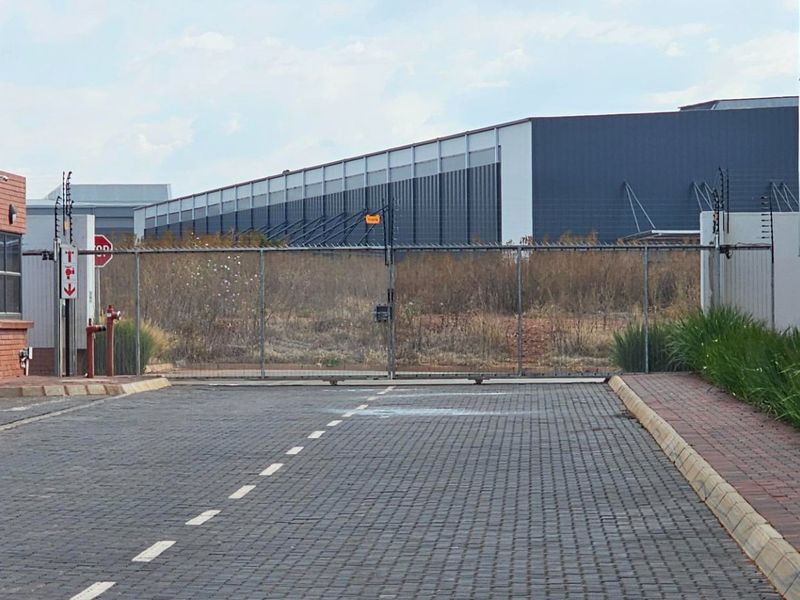 Boost Efficiency with Our Strategically Located Warehouses - Photo 3