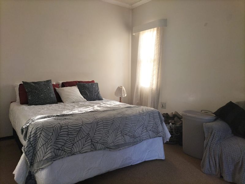 Lovely Face brick Family Home - Photo 7