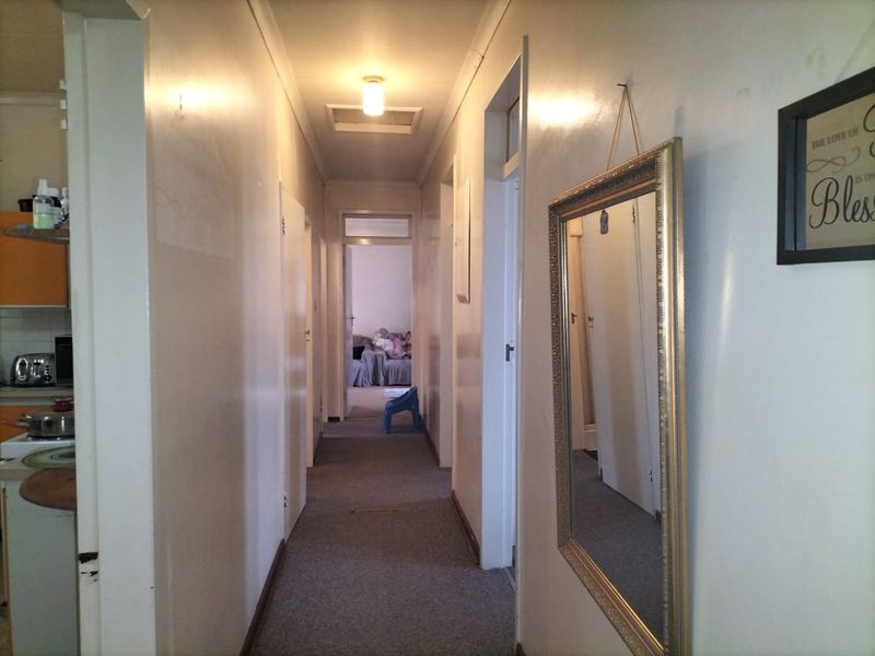 Lovely Face brick Family Home - Photo 4