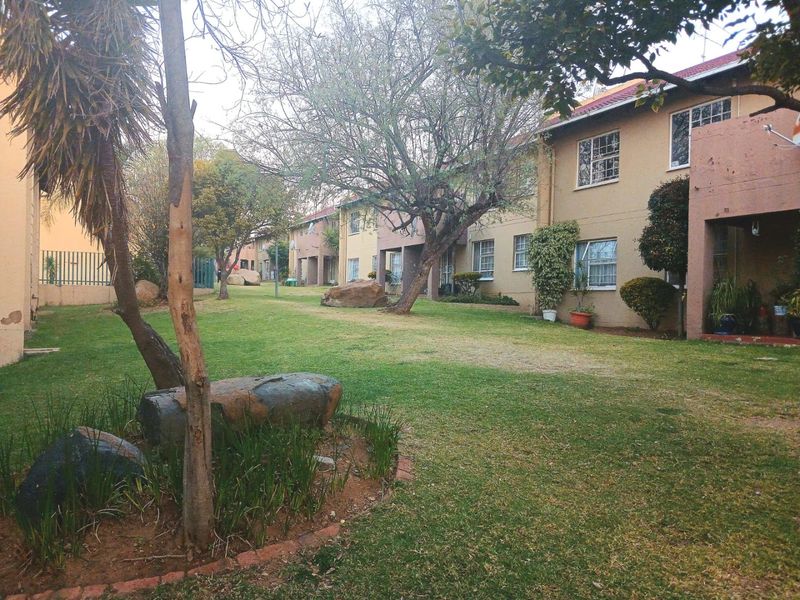Spacious Three Bedroom Apartment For Sale - Photo 1